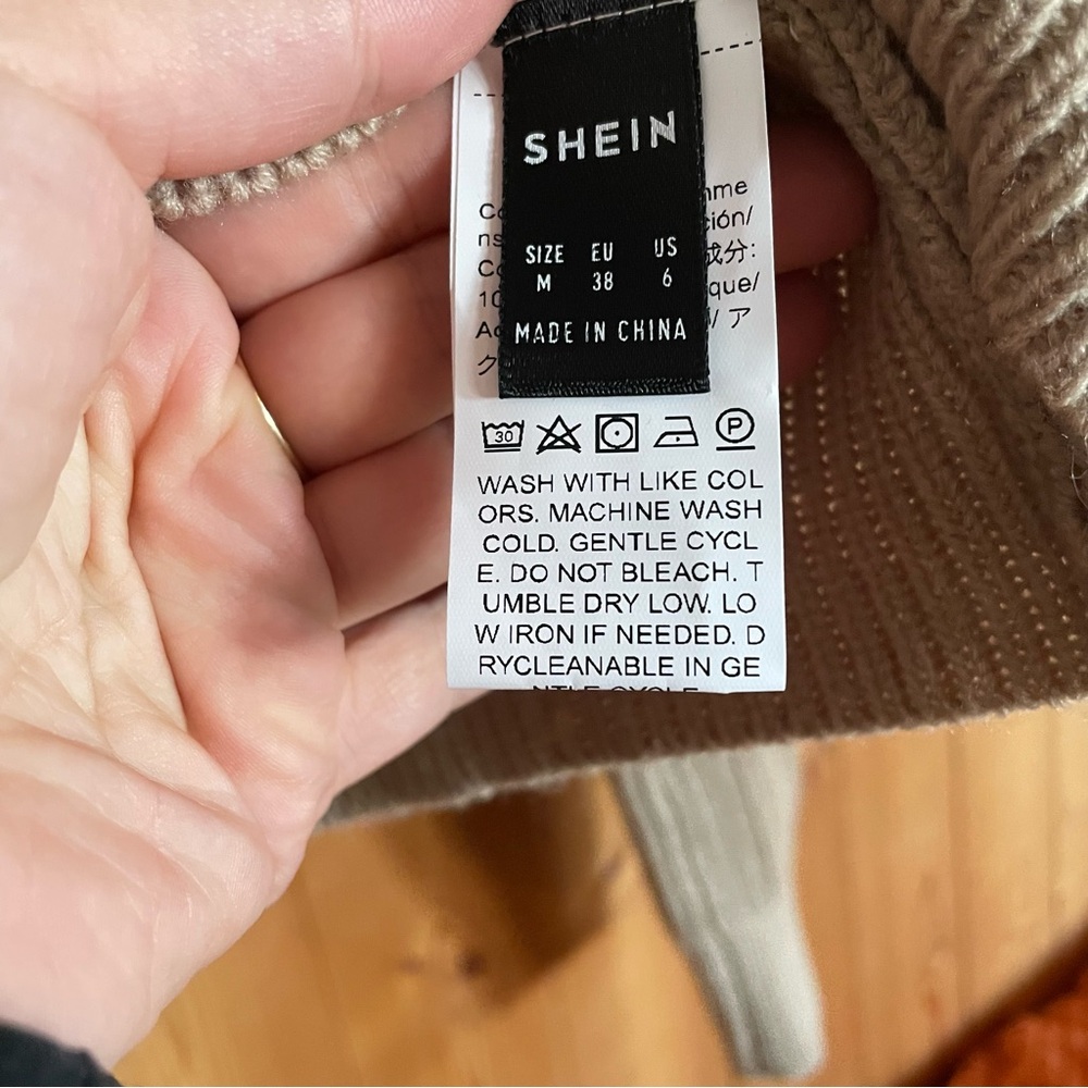 Cropped Cardigan - Picture 4 of 5